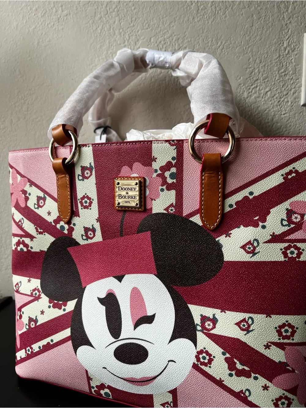 Dooney & Bourke Disney Parks Epcot Minnie Mouse United Kingdom Pink Tote Bag NWT